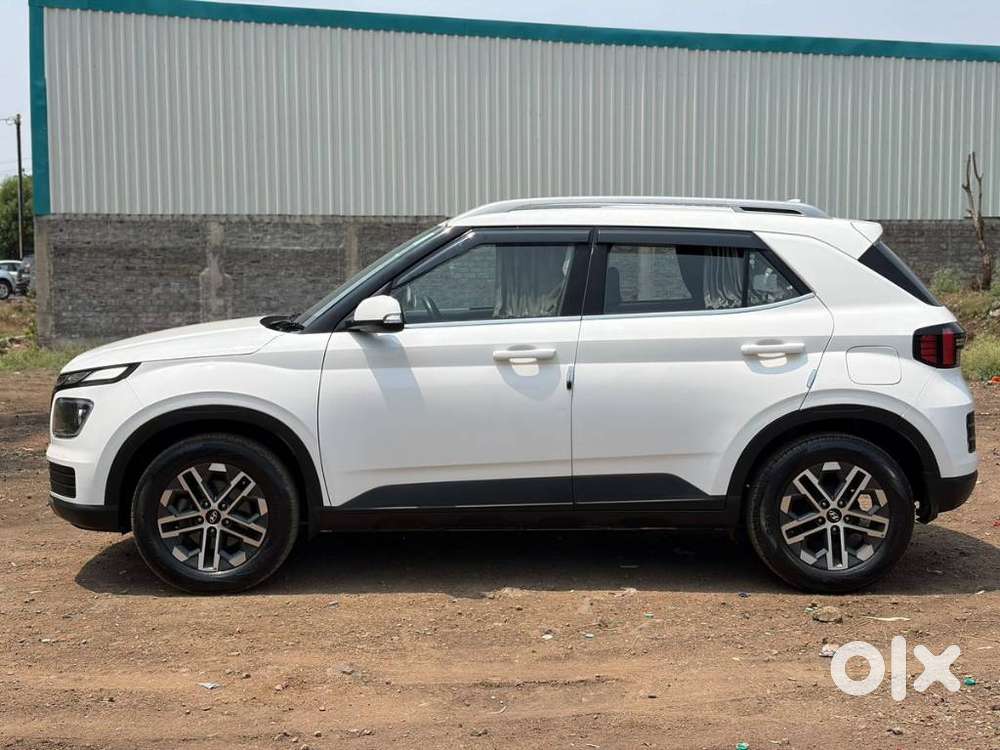 Hyundai Venue Sx (o) Mt 1.5 Diesel, 2022, Diesel