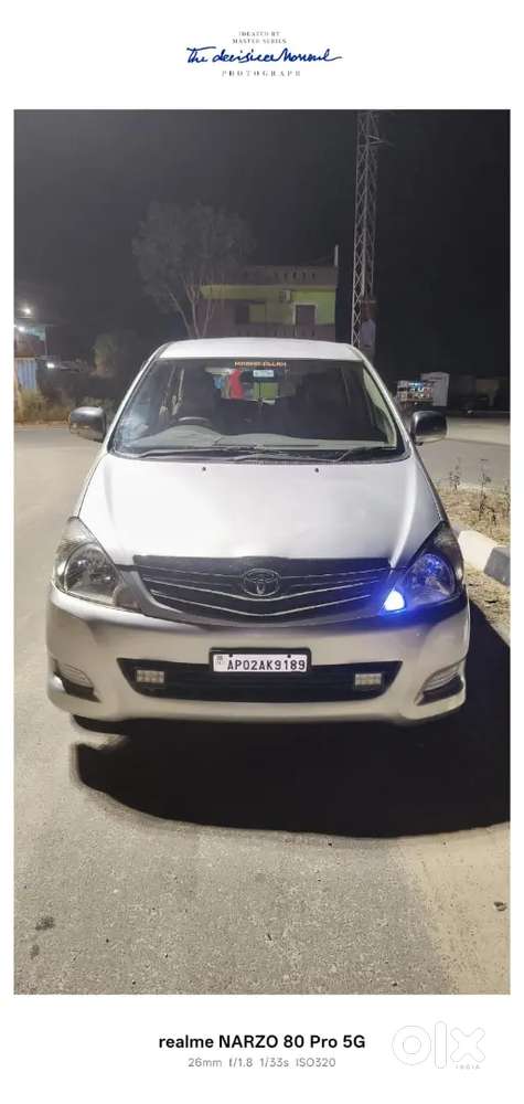 Toyota Innova 2010 Diesel 219000 Km Driven