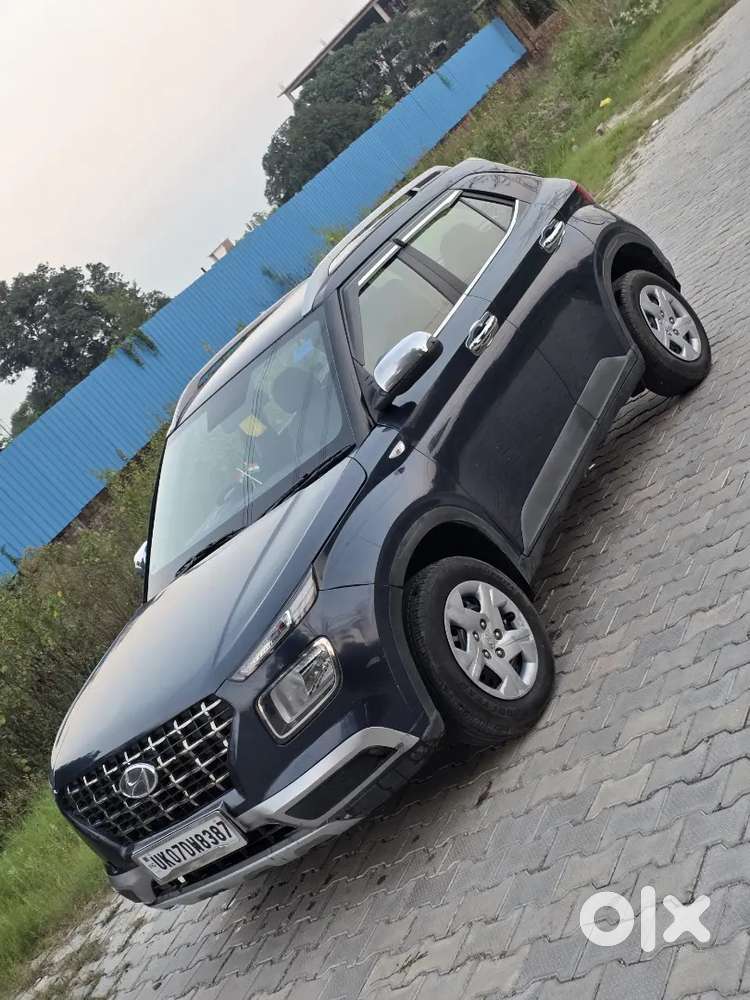 Hyundai Venue Bs 6
Petrol
1st Owner 
Dono Chabi