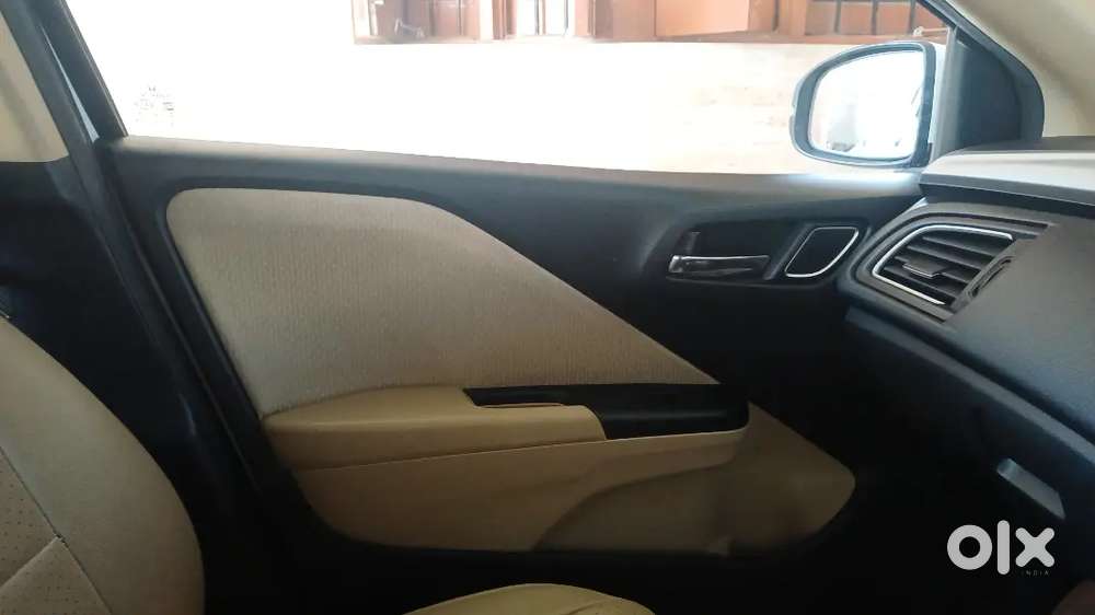 Vip Number Pear White Honda City 2018 Petrol 26000 Km Driven 1st Owner