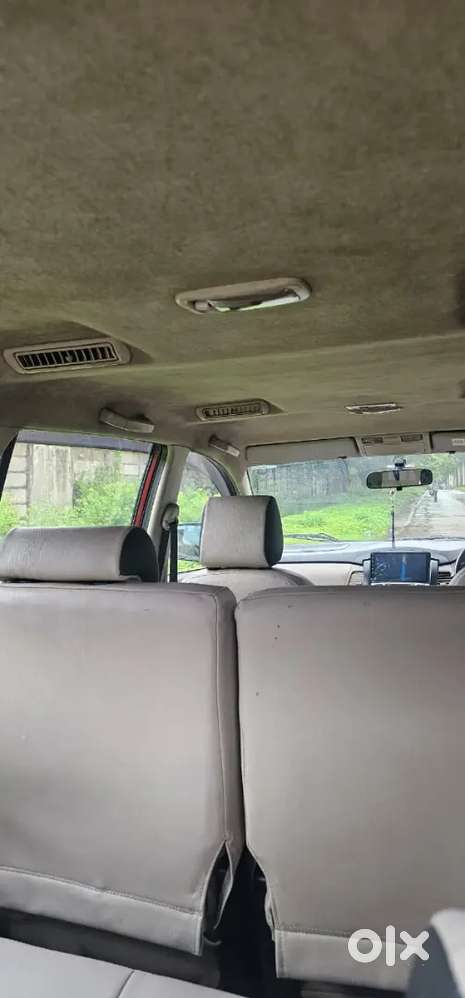 Toyota Innova 2015 Diesel 200000 Km Driven