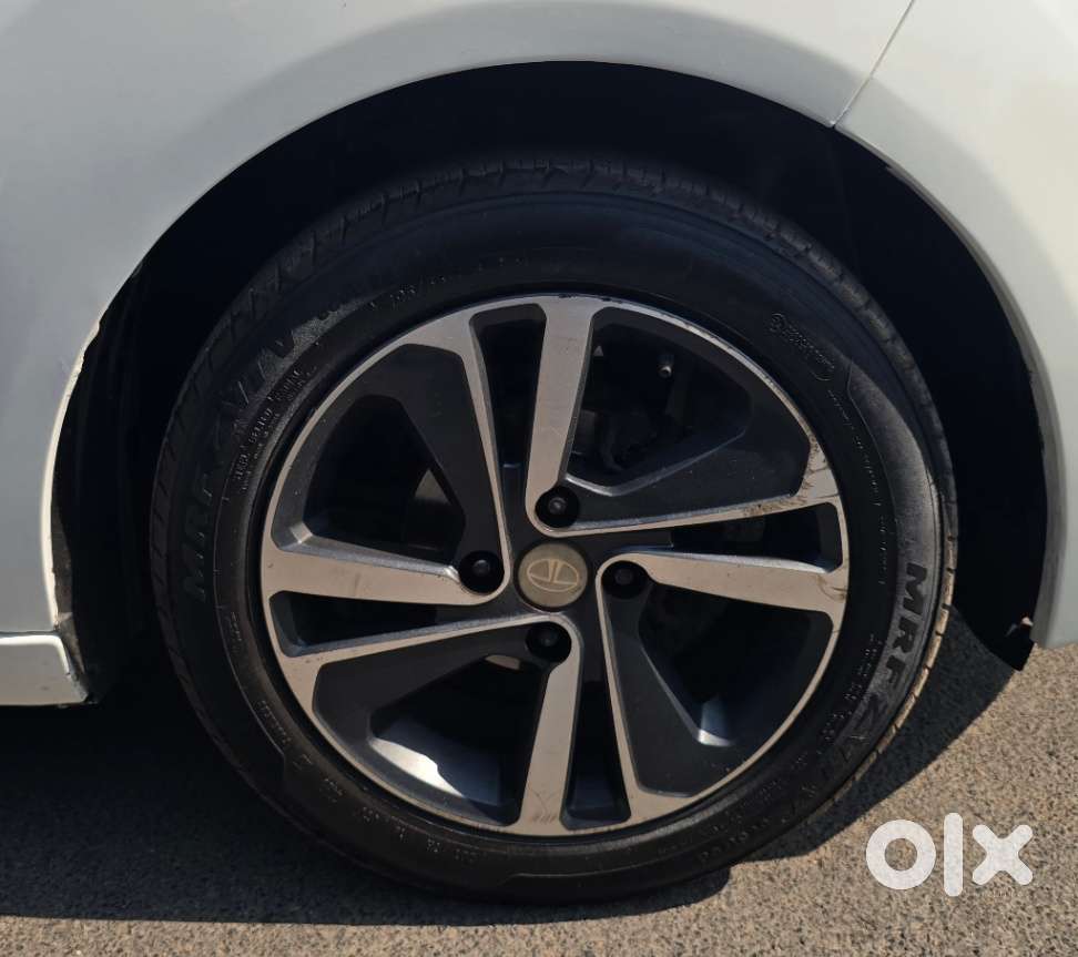 Tata Altroz Xz, 2020, Petrol