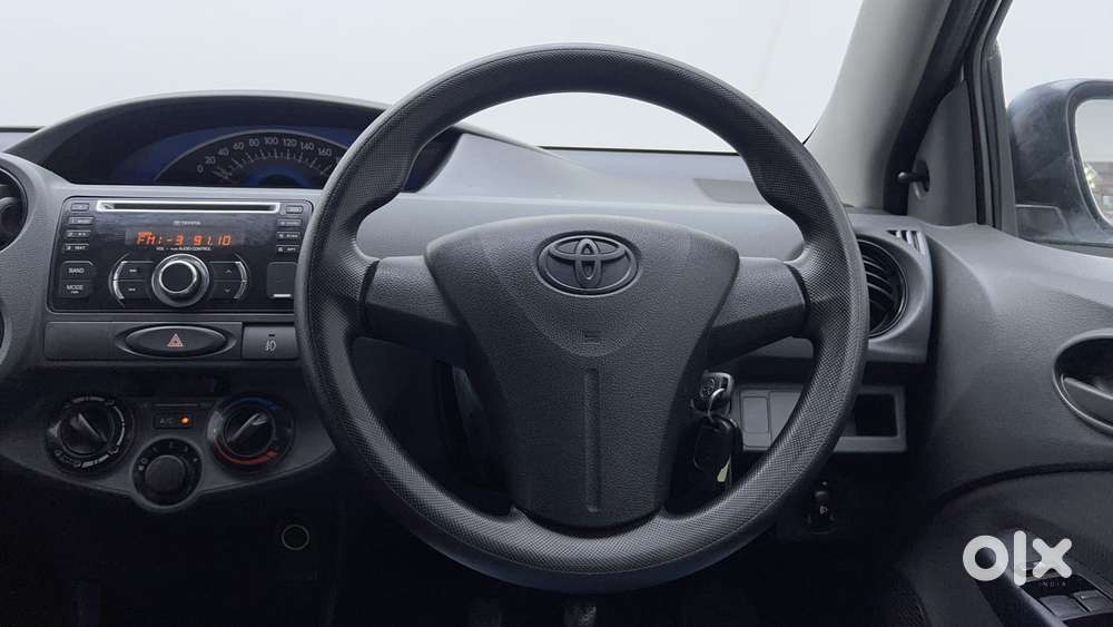 Toyota Etios Liva 2011-2012 G, 2013, Petrol
