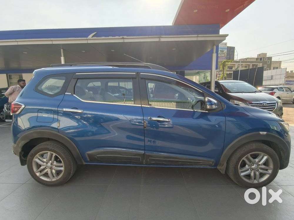 Renault Triber Rxz, 2020, Petrol