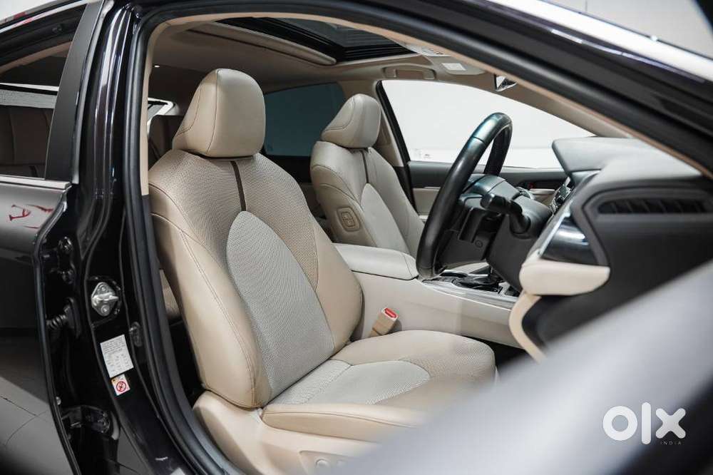 Toyota Camry 2.5 Hybrid, 2019, Petrol