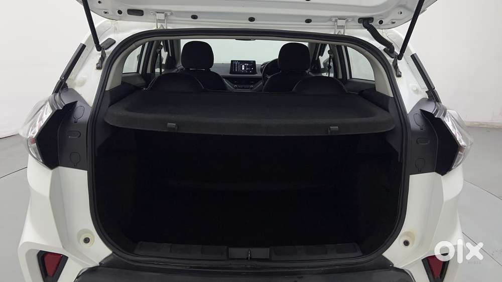 Tata Nexon 1.2 Revotron Xm (s), 2022, Petrol