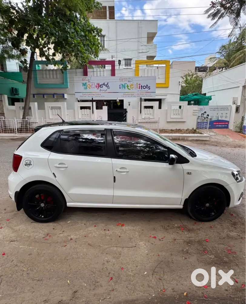 Volkswagen Polo 2015 Manual Year