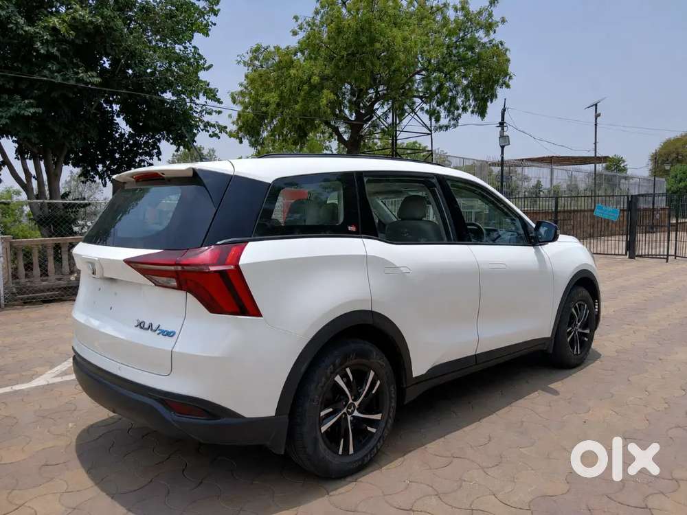 2022 Xuv700 Mx Petrol  25000 Km  Excellent Condition