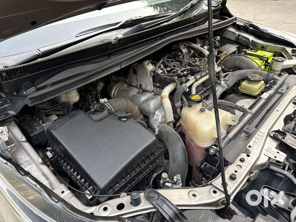 Toyota Innova Crysta 2.4 G Mt, 2016, Diesel