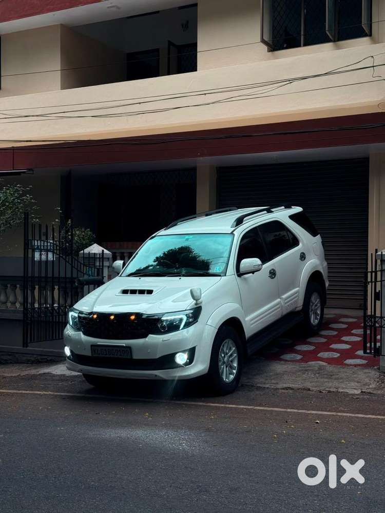 Toyota Fortuner 2012 Diesel 122000 Km Driven