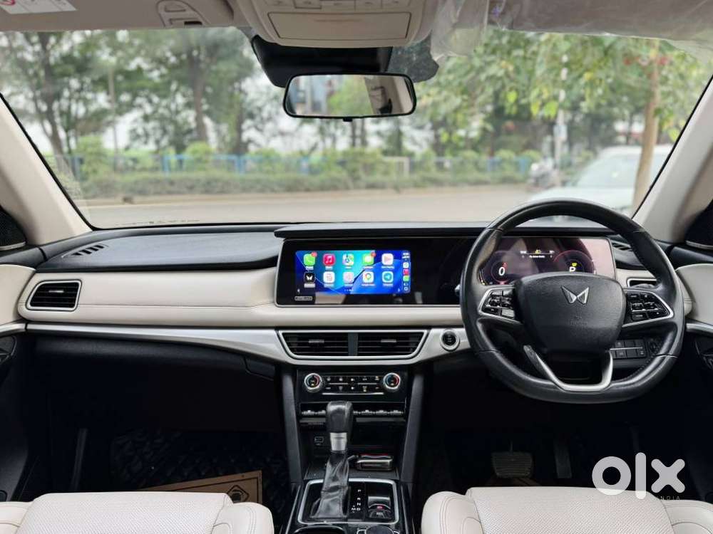 Mahindra Xuv700 Ax7 Luxury Pack Awd, 2022, Diesel