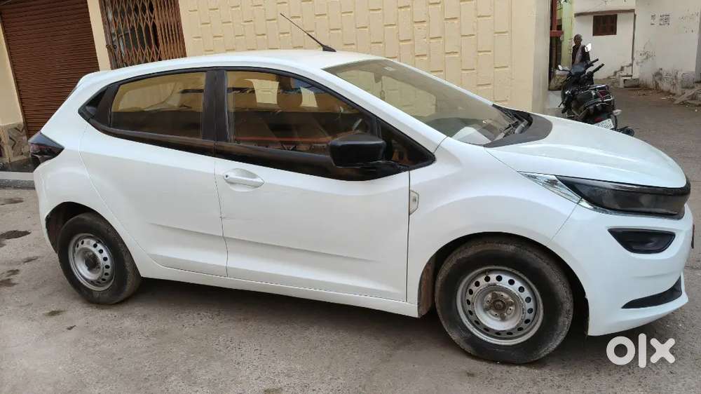115000 Km Driven Tata Altroz