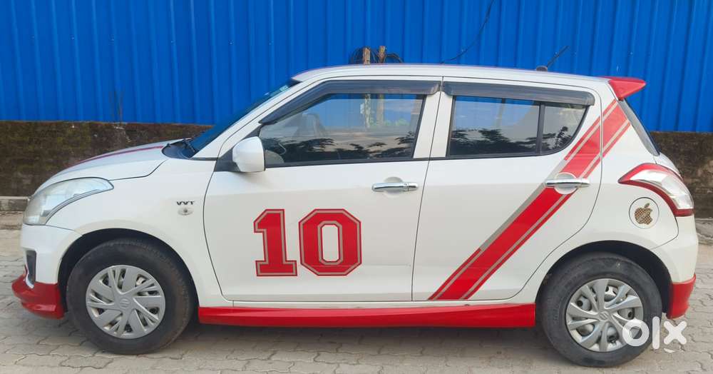 Maruti Suzuki Swift Vxi + Manual, 2017, Petrol
