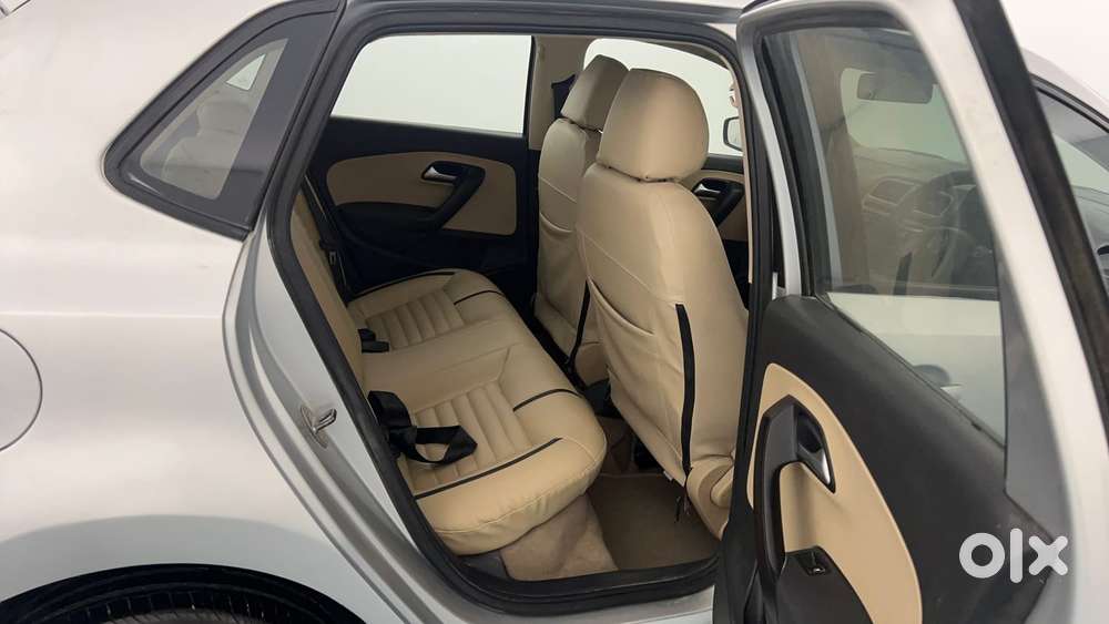 Volkswagen Polo Petrol Highline 1.2l, 2015, Petrol