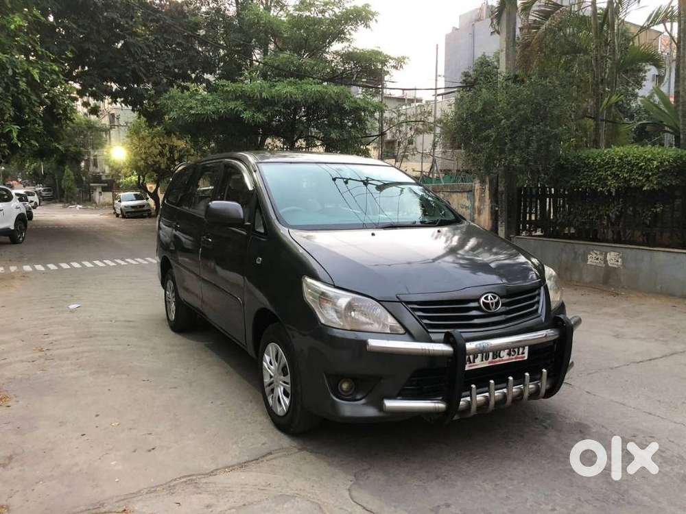 Toyota Innova 2012-2013 2.5 E Diesel Ms 8-seater, 2012, Diesel