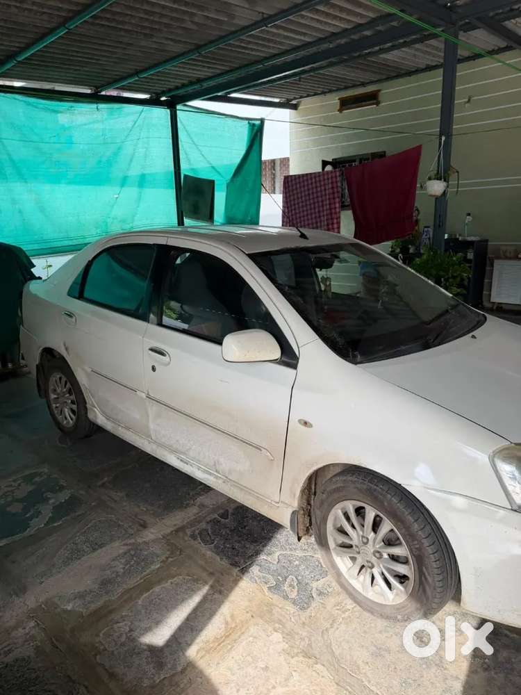 Toyota Etios 1.5 High 2011