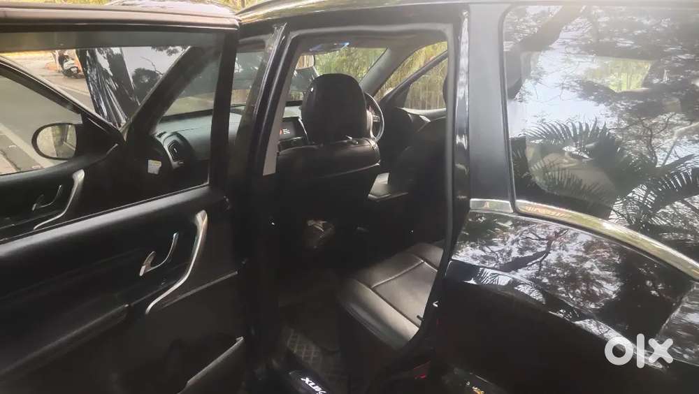 Mahindra Xuv500 W112019