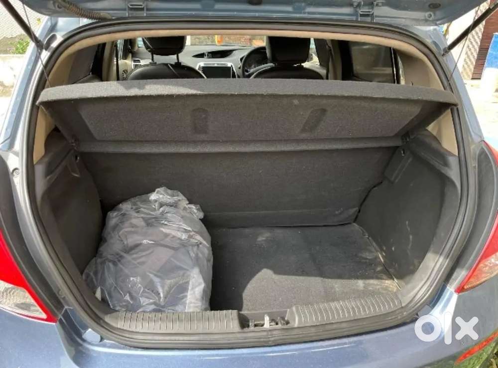 Hyundai I20 Magna 2012 Second-owner Car