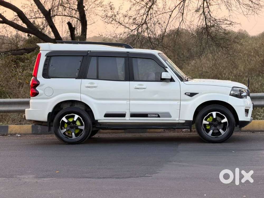 Mahindra Scorpio S11 Mt 7s, 2023, Diesel