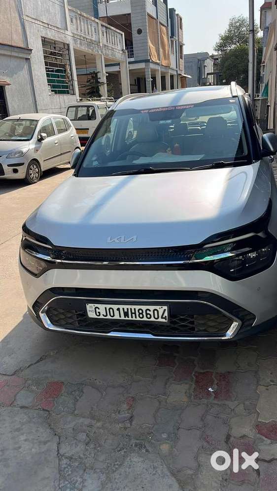 Kia Carens 2022 Diesel 92000 Km Driven