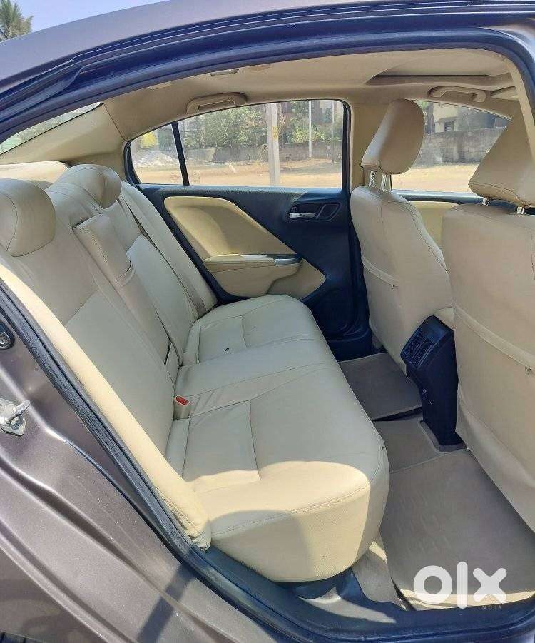 Honda City V Mt Sunroof, 2015, Diesel