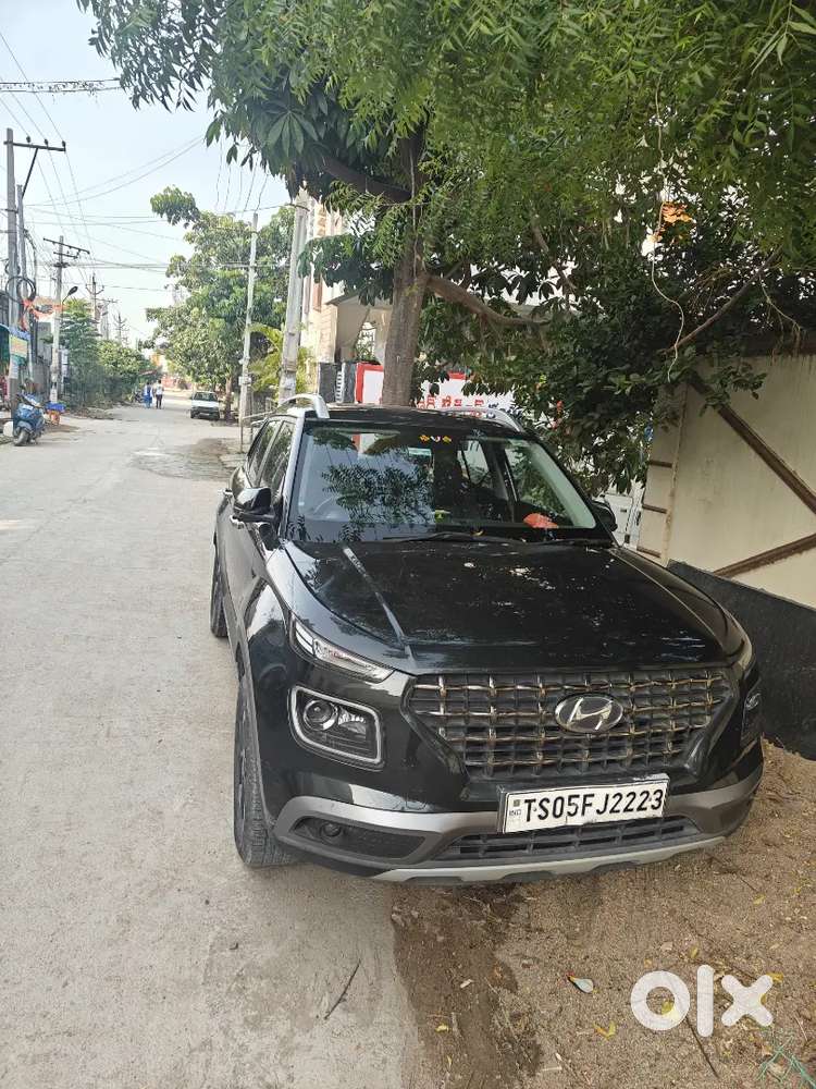 Hyundai Venue 2021 Diesel 70000 Km Driven