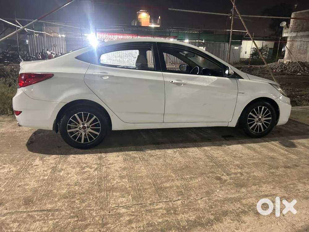 Hyundai Verna 2016