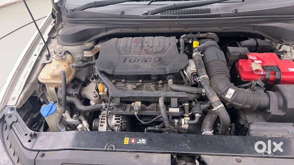 Hyundai Verna 1.5 Sx (o) Turbo Petrol Mt, 2023, Petrol