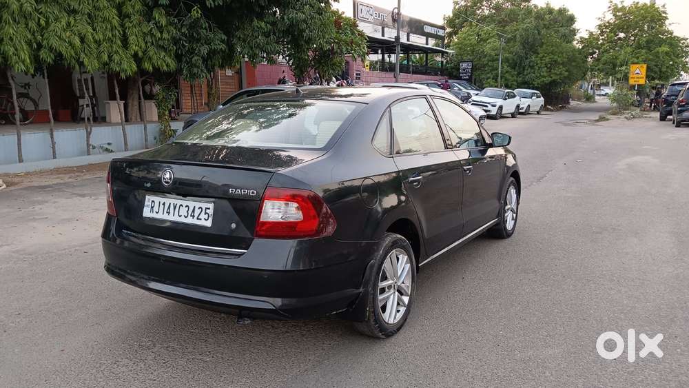 Skoda Rapid Elegance 1.6 Mpfi At, 2017, Petrol