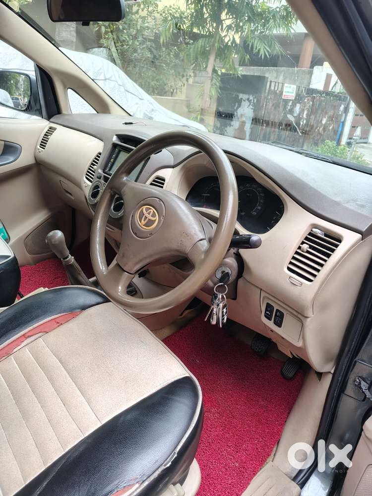 Toyota Innova 2.5 G4 Diesel 8-seater, 2006, Diesel