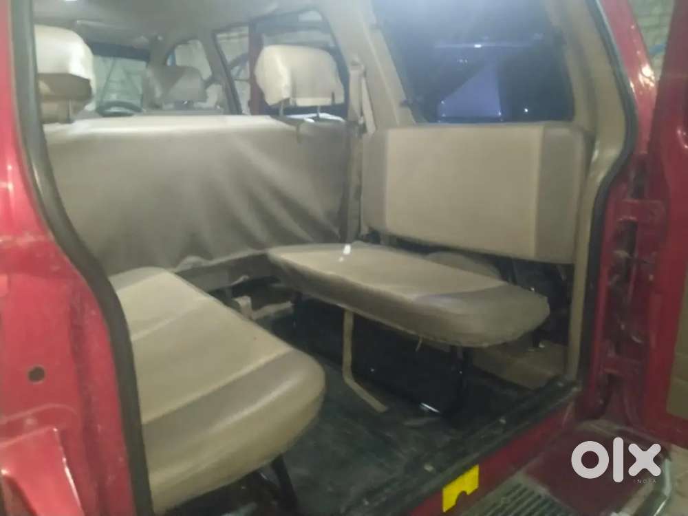 Chevrolet Tavera Ls 10-seater 2010