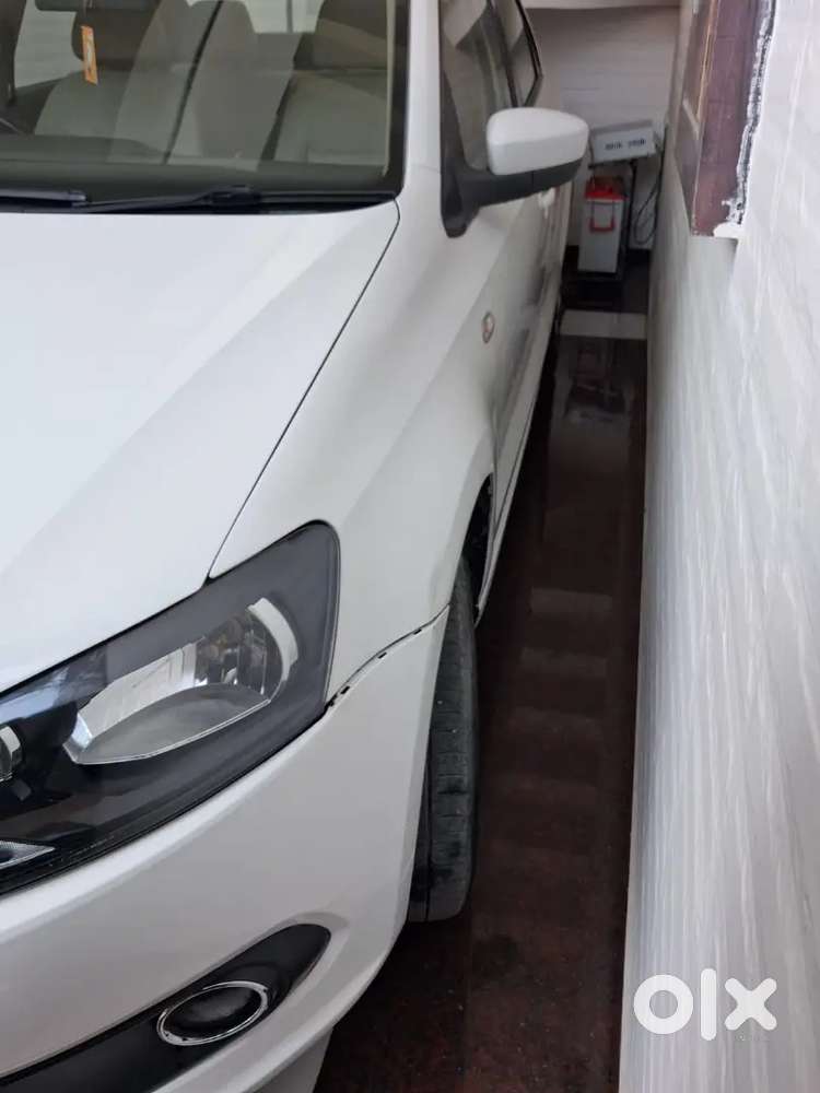 Volkswagen Vento Diesel Highline 2013