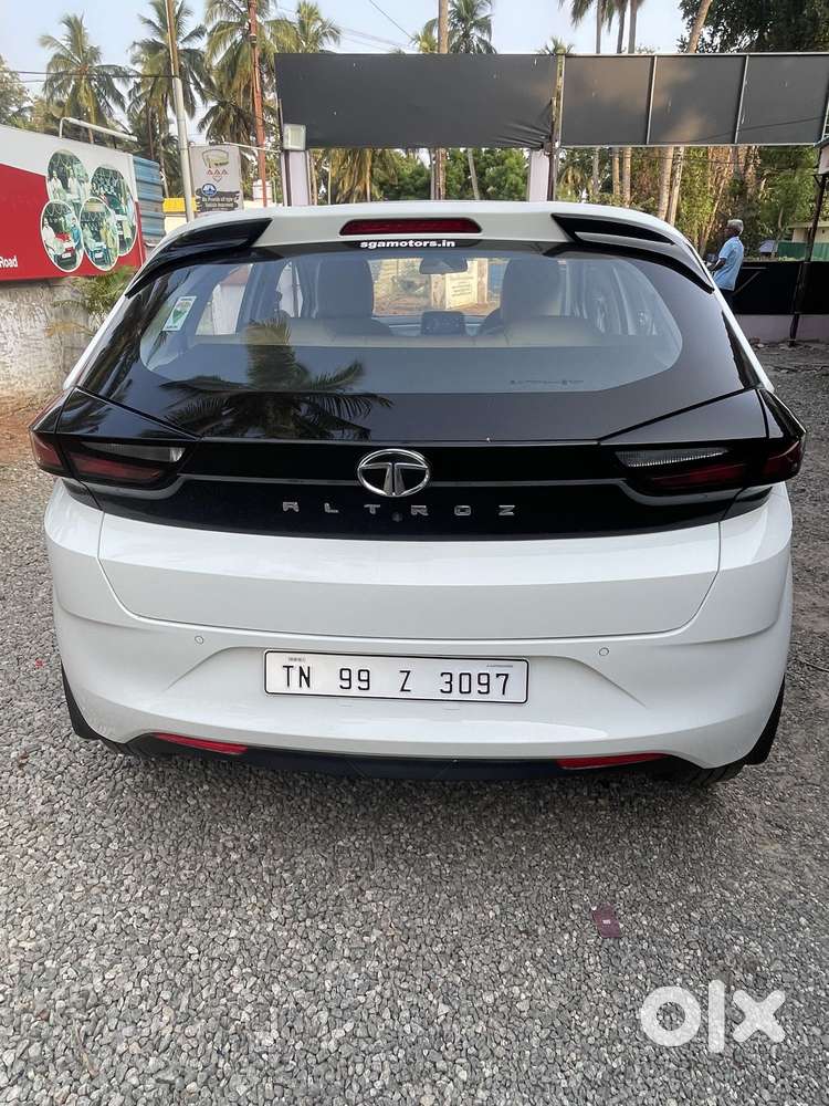 Tata Altroz 1.2 Xt, 2023, Petrol