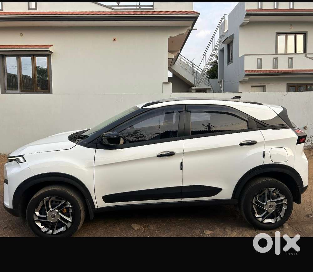Tata Nexon Petrol 2024