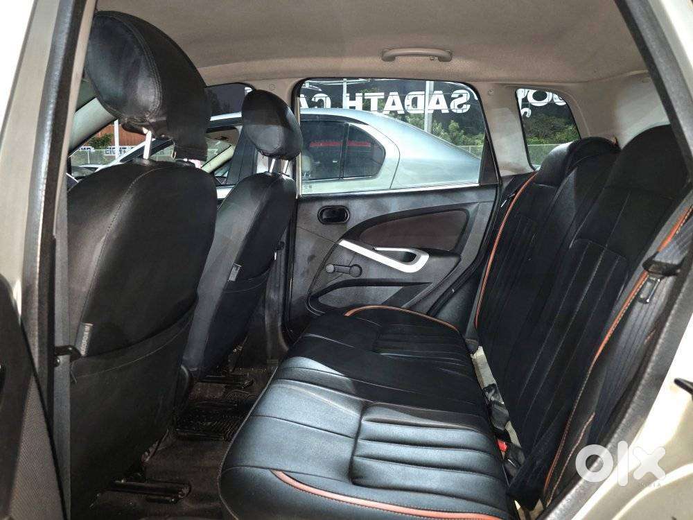 Ford Figo, 2010, Petrol