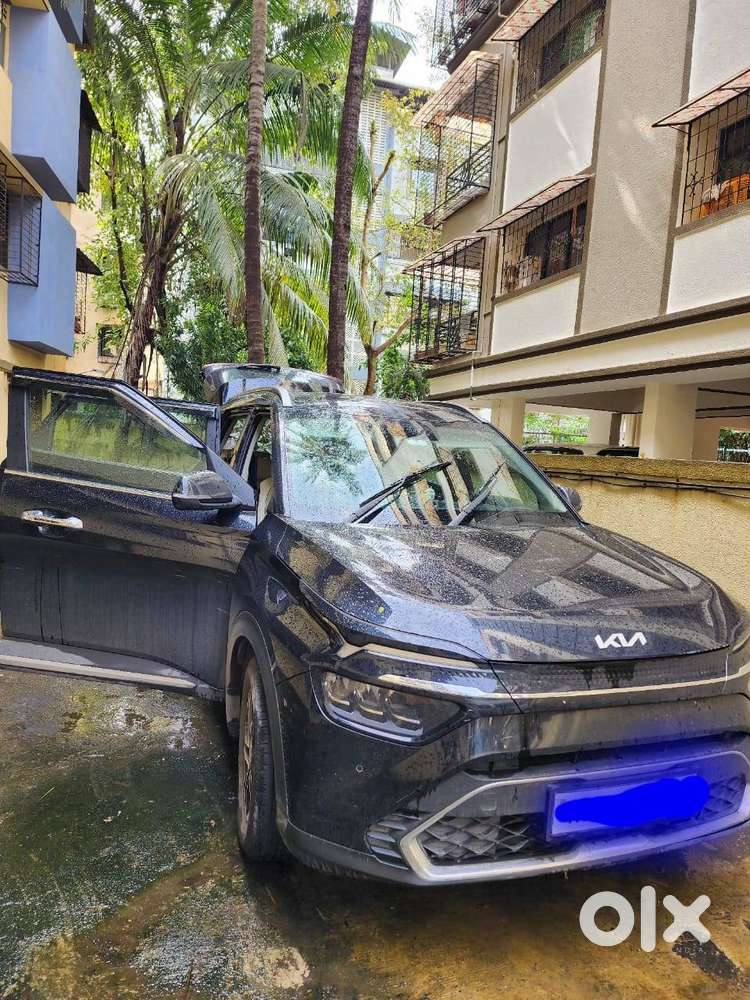 Kia Carens Black 13k Km 5 Yrs Extended Warranty