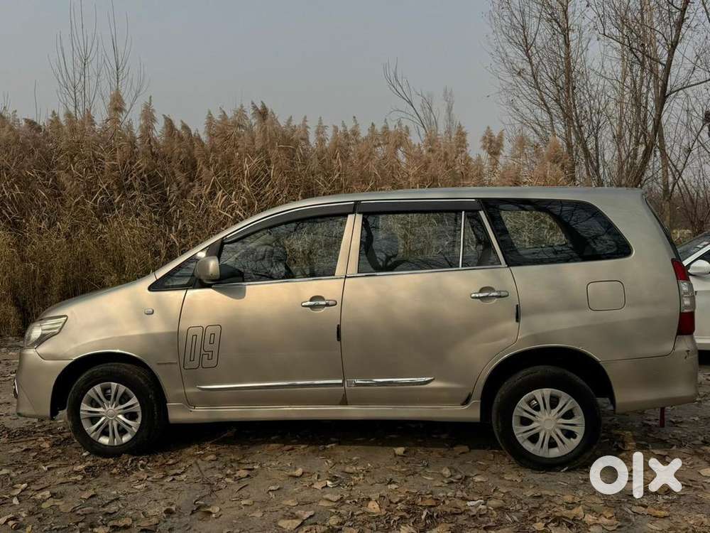 Toyota Innova 2013