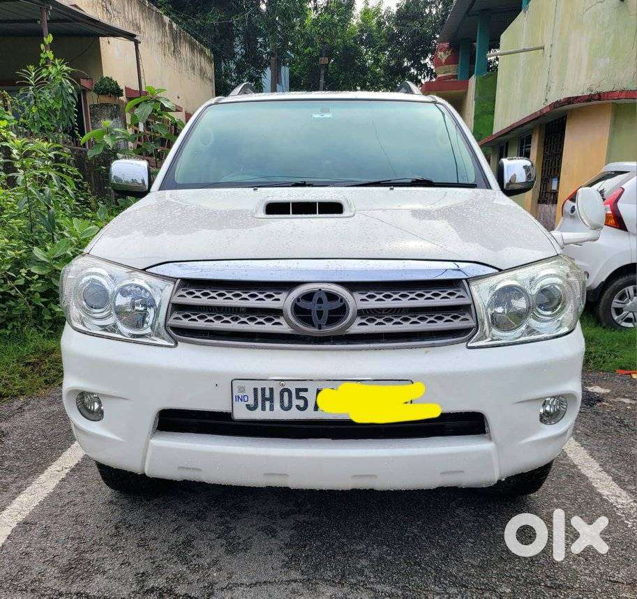 Toyota Fortuner 3.0 4x4 Manual, 2012, Diesel