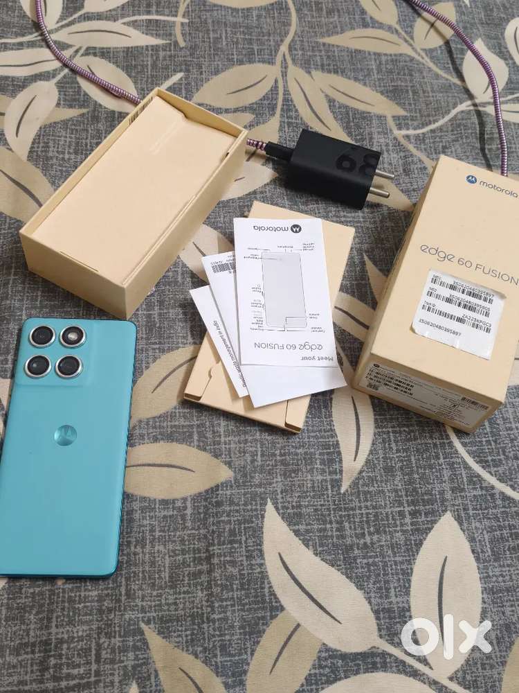 Motorola Edge 60 Fusion 8/256  4 Months Old  Bill Box Charger  ₹18k