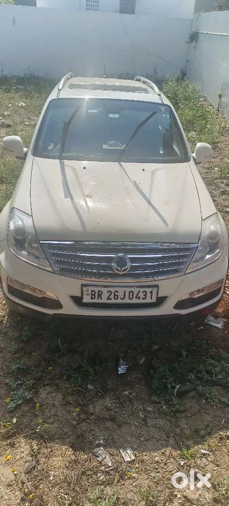 Mahindra Rexton 2015 Diesel 64000 Km Driven