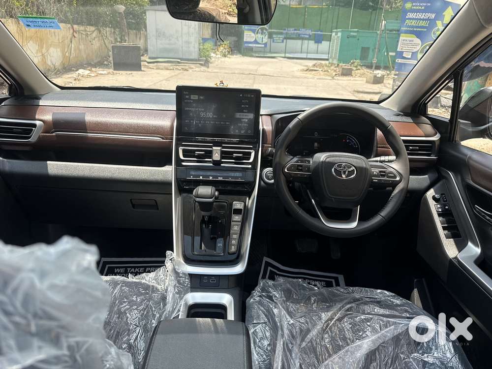 Toyota Innova Hycross 2.0 Vx (o) Hybrid 7 Str, 2024, Cng & Hybrids