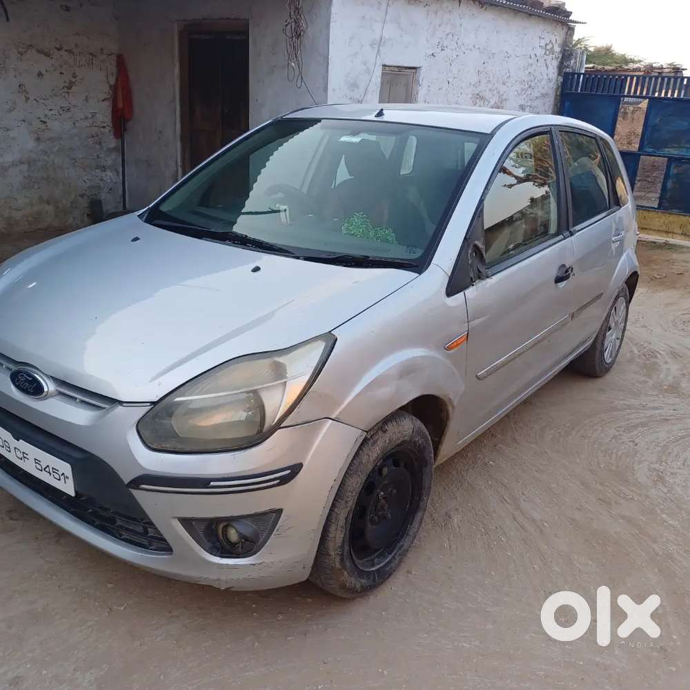 Silver Colur ,few Damage In Back Side