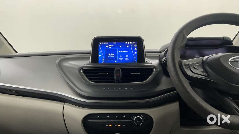 Tata Altroz 1.2 Xt, 2022, Petrol