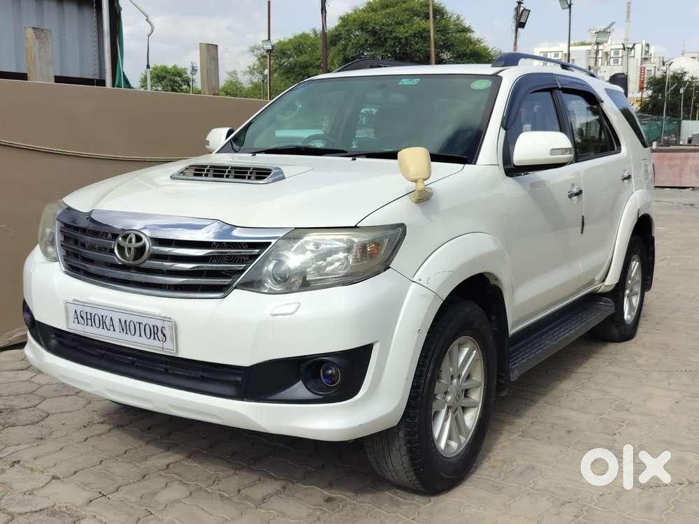 Toyota Fortuner 4x2 Manual, 2014, Diesel