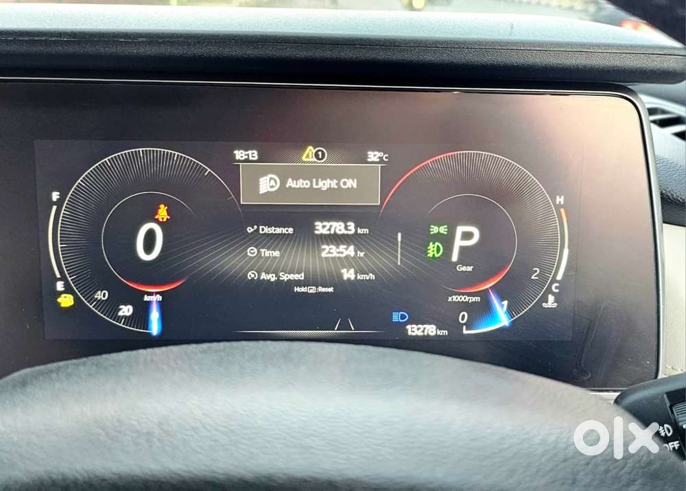 Mahindra Xuv700 2.0 Ax 7 Petrol At Luxury Pack Str, 2024, Petrol