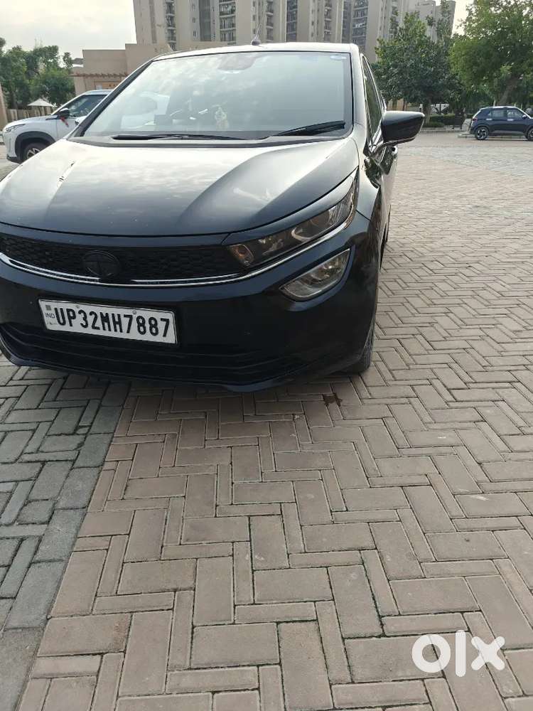 Tata Altroz Dark Edition– Excellent Condition, Company Serviced