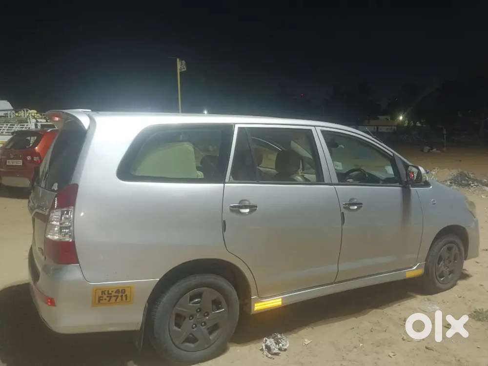 Toyota Innova 2012 Diesel 300000 Km Driven