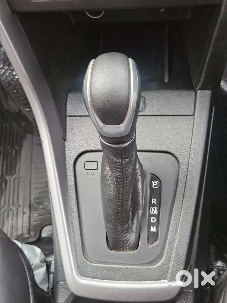 Maruti Suzuki Brezza 1.5 Zxi At Smart Hybrid Dual Tone, 2023, Petrol