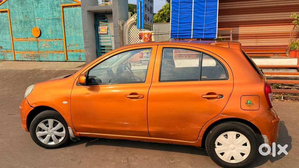 Nissan Petrol Car 2011