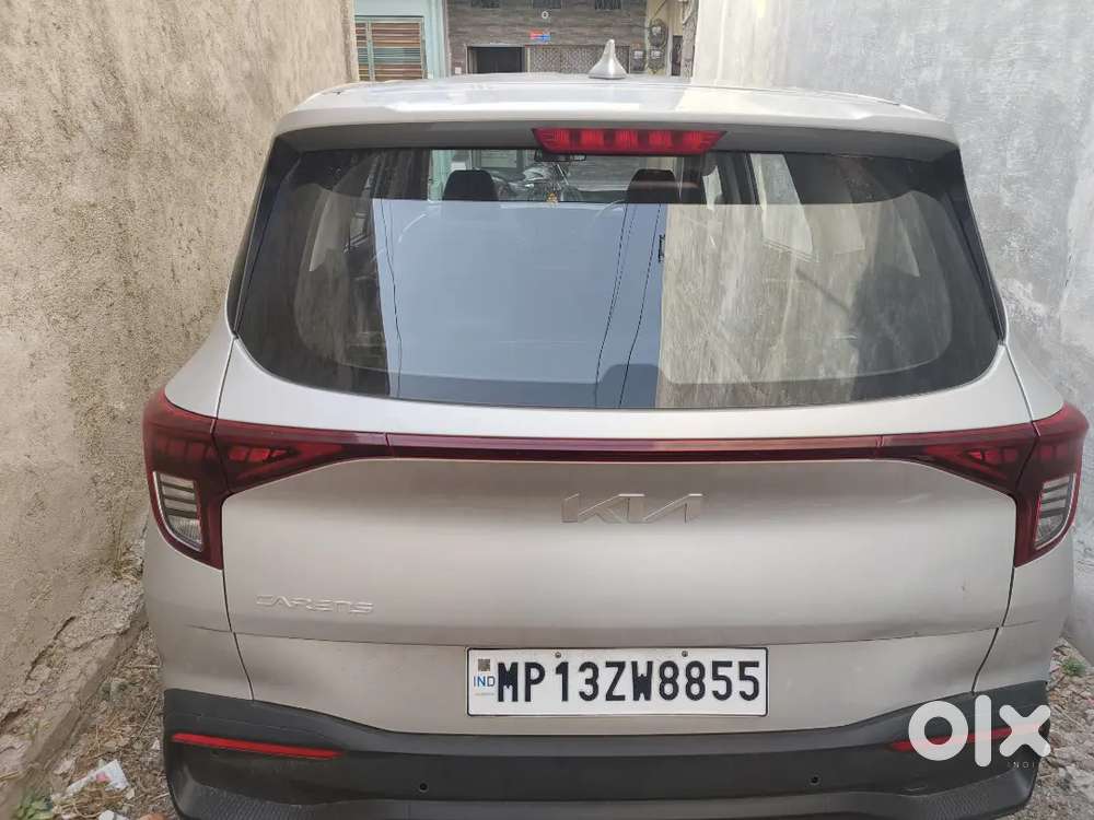 Kia Carens 2025 Petrol 4400 Km Driven